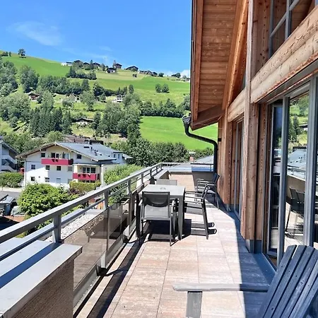 Appartamento 4br Penthouse In Luis- If You Want To Book, Please Contact On Wh-ats-app - 0034-605-434-371 !!!! Kaprun